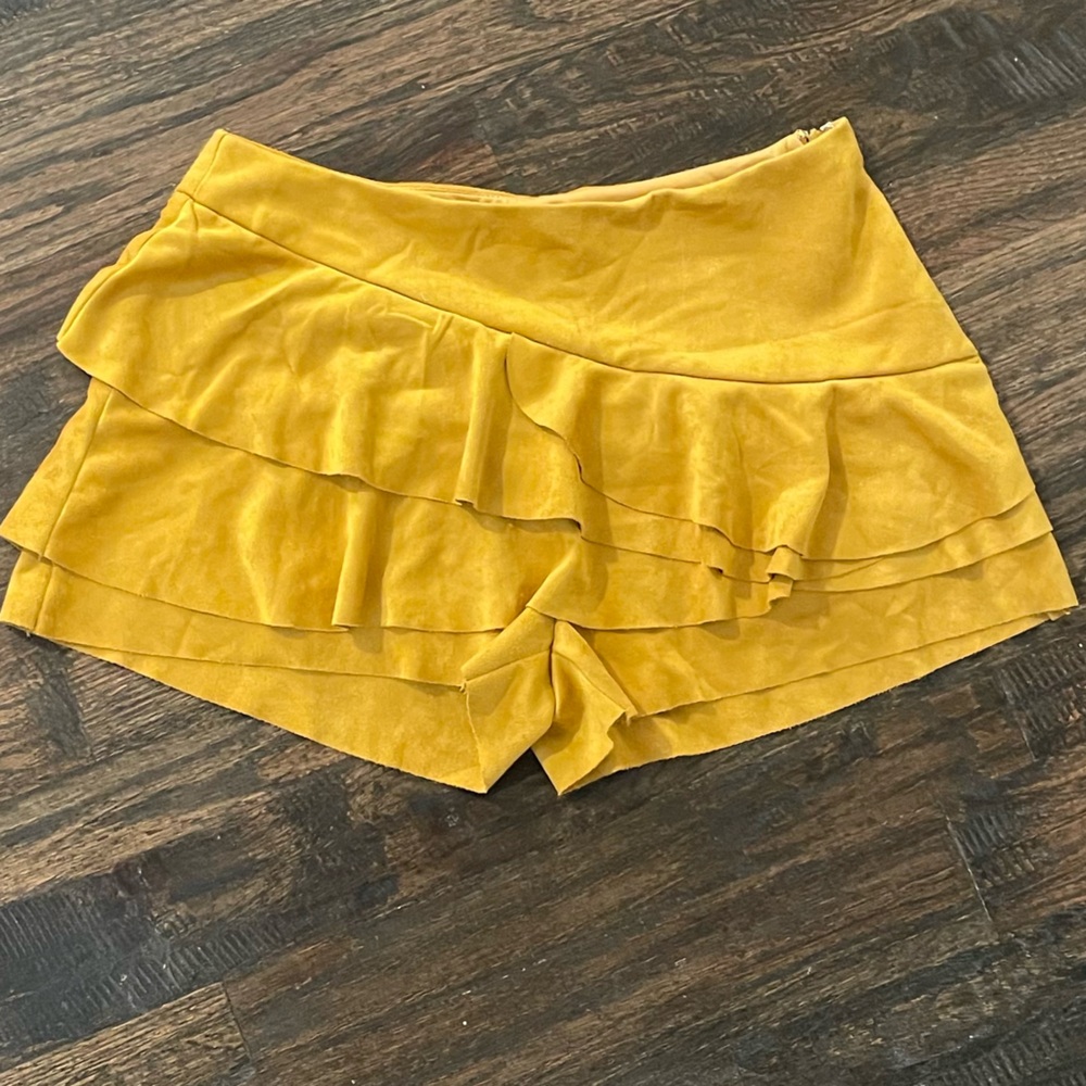 Mustard yellow skort (L)